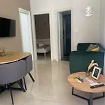 Lucy Apartment *